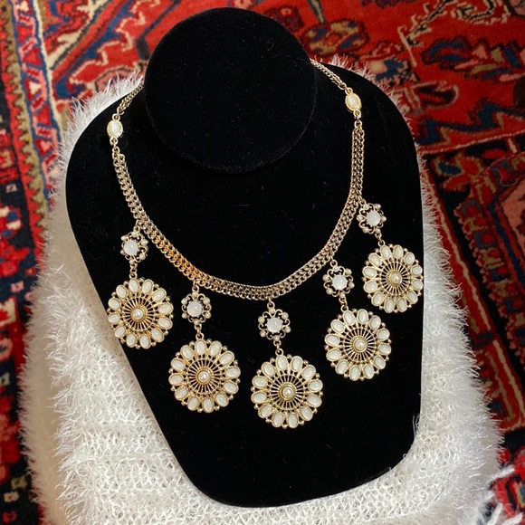 WHBM Gold Drop Medallion Necklace - Picture 1 of 6